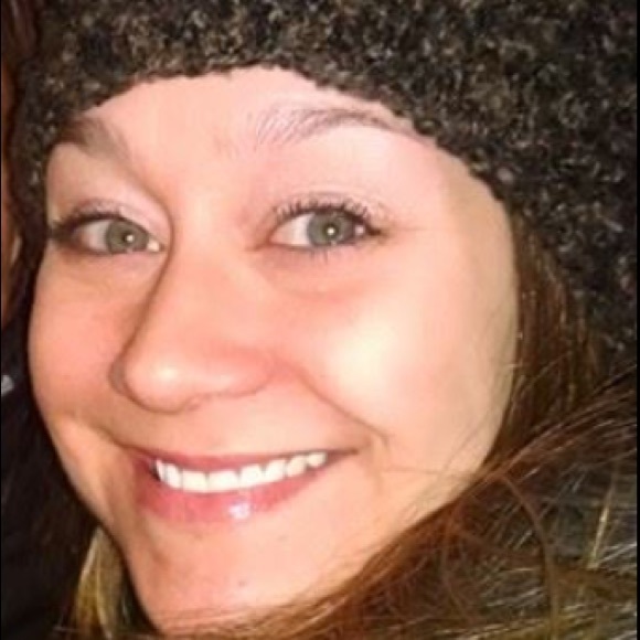 Meet your Posher, Kristin - Picture 3 of 3